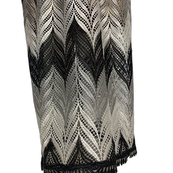 Dress the population Lucia lace chevron maxi dress - Picture 4 of 7